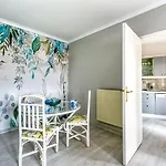 Les Cariatides By Interhome Apartman *