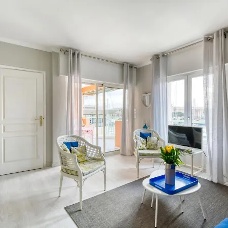 Les Cariatides By Interhome Фрежюс