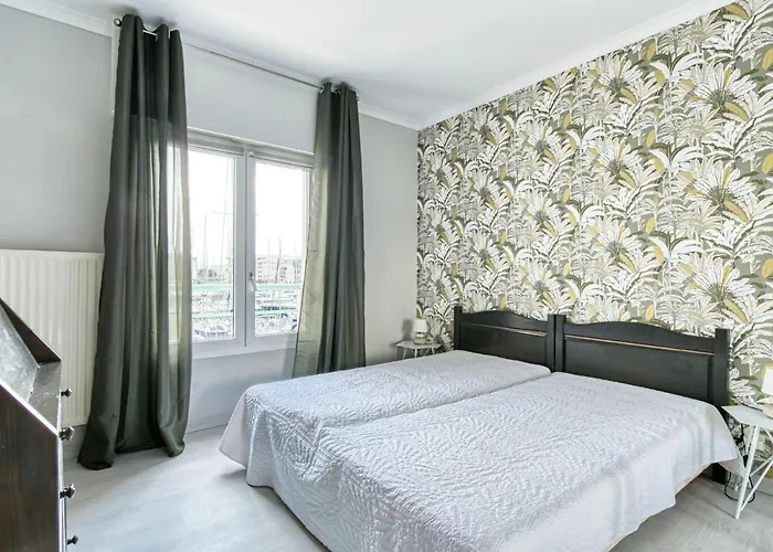 Les Cariatides By Interhome Fréjus