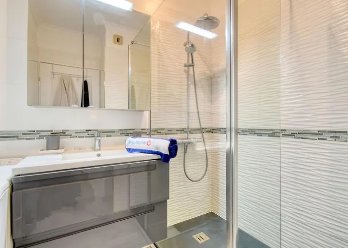 Les Cariatides By Interhome