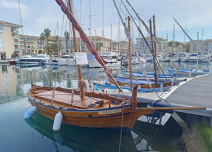 Les Cariatides By Interhome Διαμέρισμα Fréjus